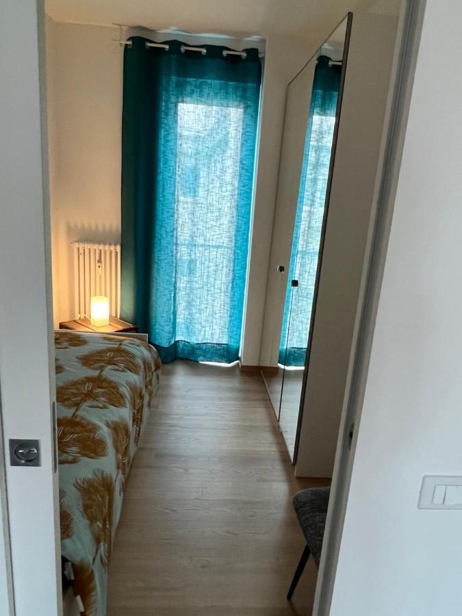 Mandi Mandi Cavour Apartment Udine Bagian luar foto